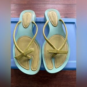 Cole Haan Leather Bow Thong Sandals – Green & Aqua – Size 7